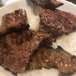 焼肉 穏 - カルビにライス