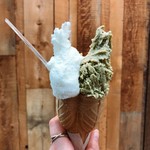 サルテリア - ヨーグルトとピスタチオ
ダブル550円＋ピスタチオ100円（税別）