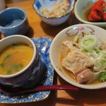 山 - 茶碗蒸しにモツ煮です