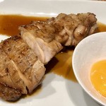 やきとり・かまめし・ワイン 鳥勘助 - 大山鶏モモ肉