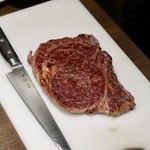 焼肉 大河 - オーナーがカットします