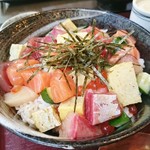 Japanese Restaurant DORAYA - ばらちらし丼