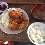 丸善水産  - カキフライとライス（牡蠣の味噌汁、牡蠣の佃煮、香の物付）
