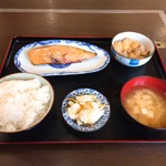ラビット - 料理写真:焼き魚定食(日替わり)