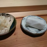 寿しの吉乃 - ガリと手拭き