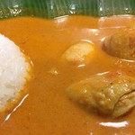 カフェ ダンダン - おっきなチキンがゴーロゴロ