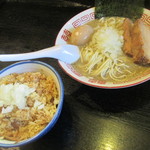 中華ソバ 伊吹 - 