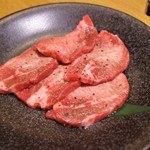 Karubiyadaifuku - 厚切り上タン塩