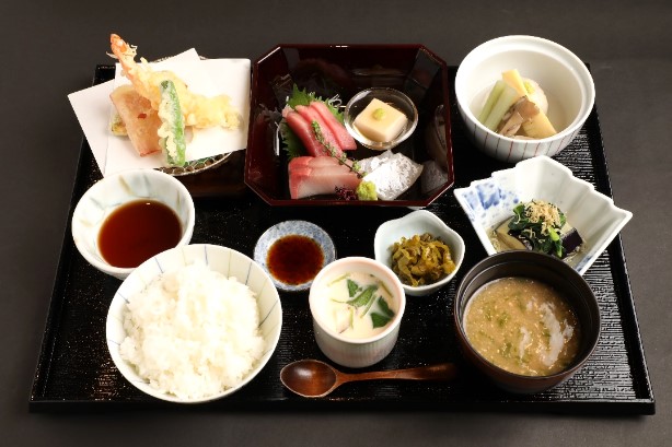 ランチメニュー 竹若 神田淡路町店 タケワカ 新御茶ノ水 割烹 小料理 食べログ