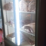 焼肉もんじろう - お肉の冷蔵庫