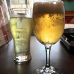 シンガポール ホーカーズ - ランチ生ビール（グラス）250円＋ジャスミン茶（サービス）