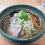 麺屋 彩未 - 醤油ラーメン()です。