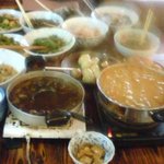 焼肉水源 - 数々の田舎料理が並びます