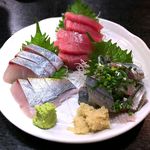 魚谷 - 寒ぶり刺￥600＋しまあじ刺￥600＋大間産本まぐろ￥1,000　2017.10.20