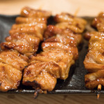 やきとん えん家 - 2017.12 トロテッポー（180円）、シロ（180円）