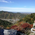 高尾山キッチンむささび - 高いところから見える山の景色