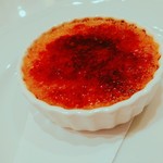 ヘーゼルナッツのクリームブリュレ