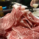 かがやき - 名物の霜降り牛肉山脈