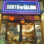 SOUTHSALOON - お店の前