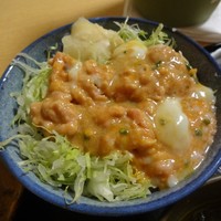 魚屋 小次朗 - 鮪のすき身ごまダレ丼