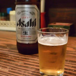 Asahi - カウンターは年季が入った一枚板でとても風情があります