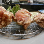 寿司・うなぎ 羽子吾 - 大きな鶏モモ肉の唐揚げ美味しい♪