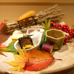 銀座 しのはら - 八寸　落ち葉をよけると