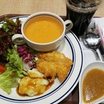 Kentakki Furaido Chikin - チキンと野菜を食べるプレートセット790円＋アイスコーヒーS100円