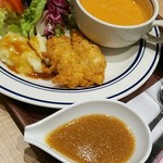 Kentakki Furaido Chikin - ドレッシングは玉ねぎ風味