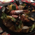 La Colmena - 魚介とお肉を贅沢に使ったミックスパエリア