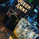 バレーナ - 40年以上前のクイーンアンのオールドボトル。味わいはブランデーのようなまろやか