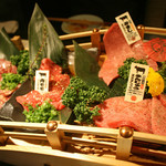 飛び牛出汁焼肉 舌賛 - 