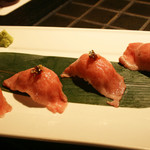 飛び牛出汁焼肉 舌賛 - 