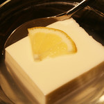 飛び牛出汁焼肉 舌賛 - 