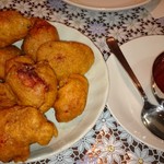 インド料理専門店 クシュクシュ - 2017 12/3 インド風天ぷら　テッカに衣を付けて揚げています。ソースは、ケチャップ。好みで辛子