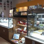 洋菓子庭　un　et　deux - 店内の様子（右側のみ）