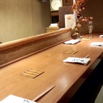 はなれ 味重 - カウンターの様子