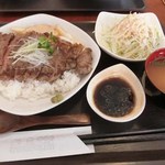 ごはんや 夢想庵 - サーロインステーキ定食