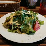 ピッツェリア・ヴィーコロ・デル・ソーレ - セットのサラダです