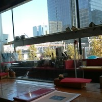 バル デ エスパーニャ ムイ 東京店 - ゴジラが倒したビル
