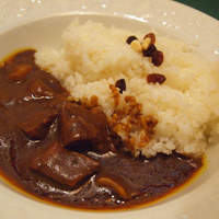 和牛熟成牛とシチリアワイン せいとう 本店 - ランチ　日本橋カレー　スープサラダ付　\1000