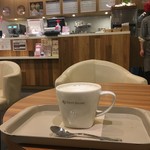 カフェ ソラーレ - 店の中央部の2人席に座ったのだ