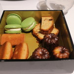 メゾン タテル ヨシノ - 小菓子4種