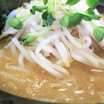 ラーメン雷豚 - もやし♪