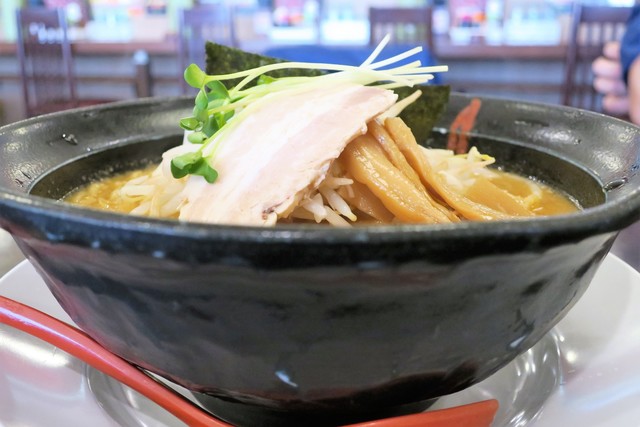 閉店】ラーメン雷豚 三芳店 - みずほ台/ラーメン | 食べログ