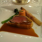 ダイニングルーム - 2011 4 肉料理　牛フィレ肉のパイ包焼き！！