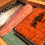 寿しの吉乃 - 〆さば、鮭児、極上雲丹。
