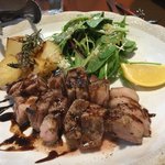 TRATTORIA CUORE - 匠の大山地鶏とジャガイモのオーブン焼き　ローズマリー風味