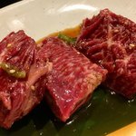 炭火焼肉 ぐら - 貴重な「牛のぐらハラミ」も無事ゲットできました
      \( ˆoˆ )/