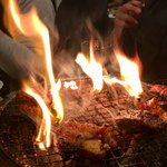 炭火焼肉 ぐら - 「ぐら」さん恒例のファイヤ〜ッ！！！